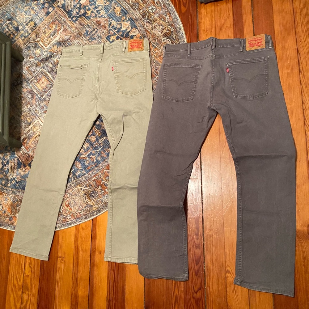 2 pairs of Levi Strauss 513s, 38x32